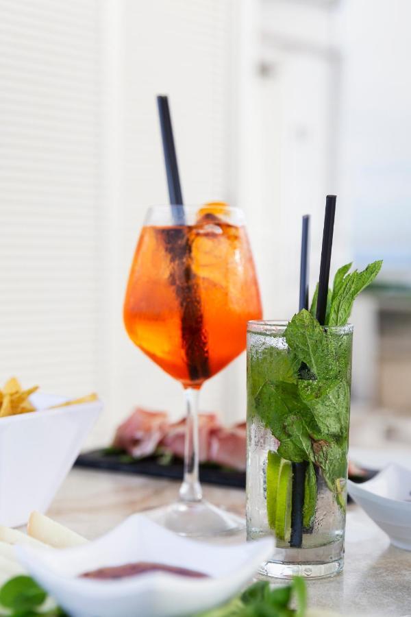 Hotel Mocambo Milano Marittima Exterior foto